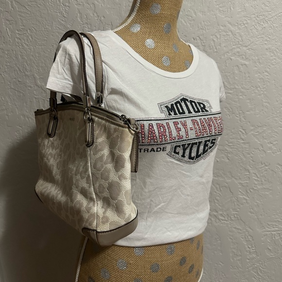 Coach Purse - Picture 3 of 7